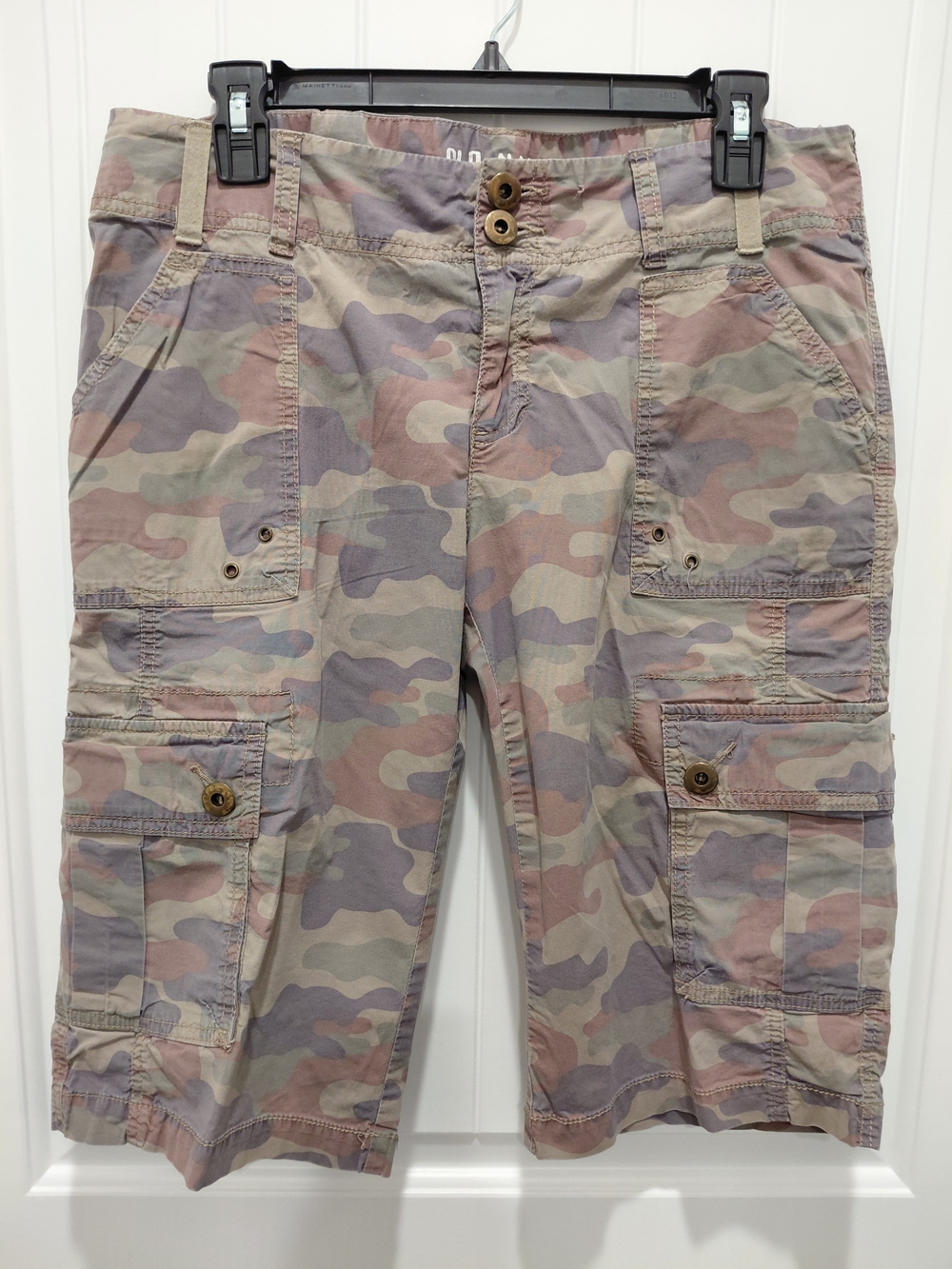 Old Navy Women's Camouflage Cargo Bermudas in Brown and Gray Tones